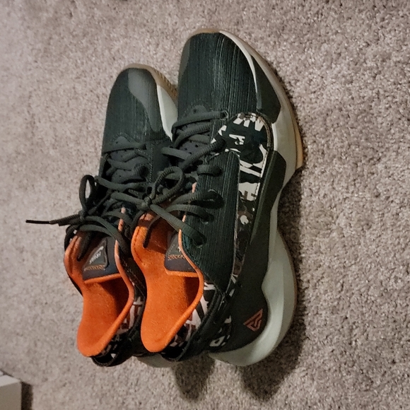 nike air zoom charles veronica